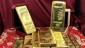 陳明哲收受藥商回扣案  查扣27金條將拍賣台東地檢署民國96年間偵辦已故前衛生署台東醫院精神科主任陳明哲收受藥商回扣案，意外揭開10幾年前藥商回扣的潘朵拉盒子。檢方偵辦期間並查扣27條黃金條塊，如今將由法務部行政執行署花蓮分署於5月拍賣。（台東地檢署提供）中央社記者盧太城台東傳真  111年4月1日