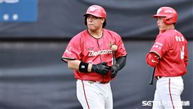 ▲中職36年例行賽，味全龍指定打擊陳子豪遭到三振。（圖／記者劉彥池攝影）