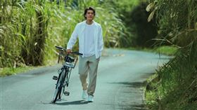 神隱7年現身　金城武引爆精品搶人大戰