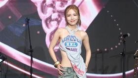 Jocelyn 9.4.0出席「金曲星聲代」歌手Jocelyn 9.4.0（圖）將角逐一生只有一次機會的金曲最佳新人獎，28日晚間應邀在台北出席「金曲星聲代」活動，以一身性感率性的造型亮相與粉絲相見歡。中央社記者王騰毅攝　113年6月28日