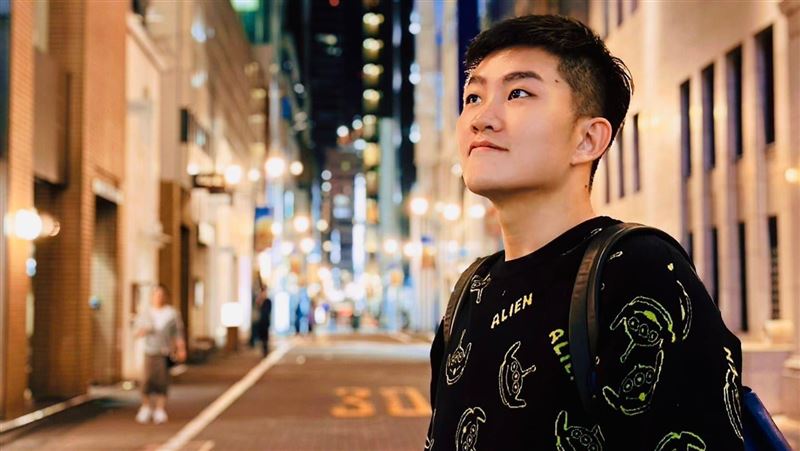 Joeman徵才提出5萬元起並保證年薪14個月的優渥條件。（圖／翻攝自Joeman臉書）