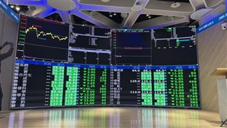 台股失守45K？　萬綠叢中一點紅是它