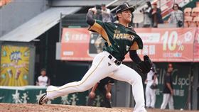 台鋼雄鷹投手張誠恩。（圖／翻攝自台鋼雄鷹粉絲專頁）
