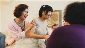 于子育、怡岑『母女』MV精彩片段。（圖／薩泰爾娛樂提供）