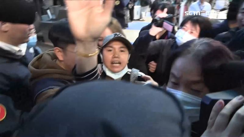 曝中國台辦安置3中配　小微、亞亞痛批