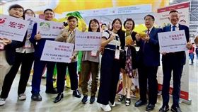 2025新加坡國際食品展（FHA 2025）於8日盛大開幕，黃偉哲市長親自率領台南6家本地農漁產品企業組成「台南隊」，展示超過50項精選農漁產品