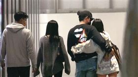 謝欣穎、王柏傑。