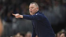 ▲金塊教頭馬龍（Michael Malone）遭到球團開除。（圖／美聯社／達志影像）