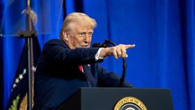 美國總統川普宣布對多國課徵的「對等關稅」。（圖／翻攝自The White House）