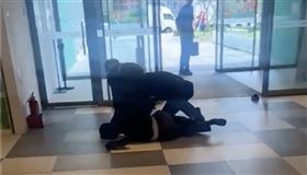 Lalaport爆扭打！警見「熟悉臉孔」逮神偷