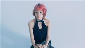 台大學霸創作新星阿橘 AhhG出道當歌手，近日推出新單曲。（圖／索尼音樂提供）