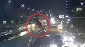 Google指引闖未完工高架橋　他炮彈式墜落