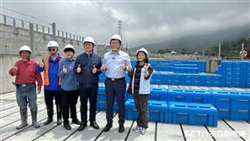 體育署鄭世忠署10日率隊前往宜蘭縣安農溪輕艇激流標桿競賽場地進行竣工前訪視。（圖／記者蔡厚瑄攝影）