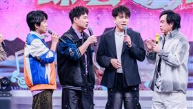 許志豪見翁鈺鈞秒暈船。（圖／中視提供）