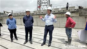 ▲體育署鄭世忠署長前往宜蘭縣安農溪輕艇激流標桿競賽場地進行竣工前訪視。（圖／記者蔡厚瑄攝影）