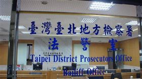 曾任職於台大文學院助理教授的邱女涉嫌偷錄升等審查會內容，並於10日遭台北地檢署依妨害秘密罪起訴。（圖／CTWANT）