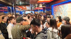 歌詩達沙倫娜號滯留沖繩  旅客組自救