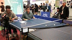 ▲民眾體驗輪椅桌球雙打。（圖／中華帕總提供） 