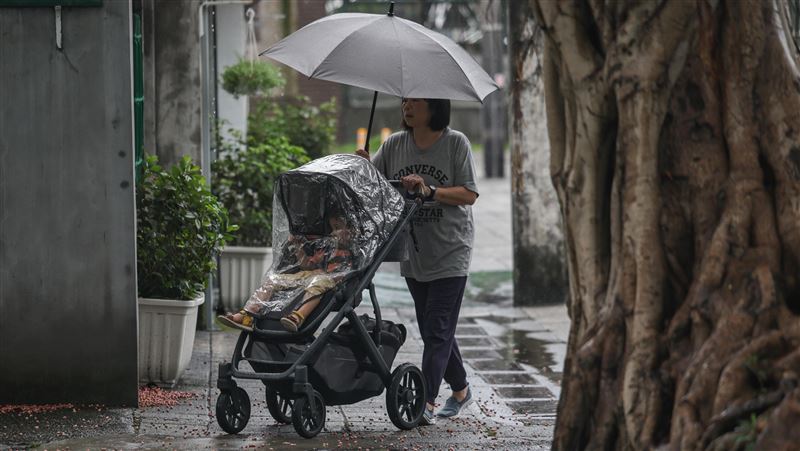 週末鋒面通過明午後炸雷雨　週日回穩轉涼