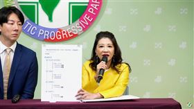 ▲林楚茵、吳崢召開「因應關稅走對的路！國民黨別幫中國洗產地！」記者會。（圖／翻攝畫面）