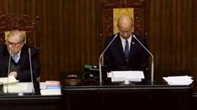 吳思瑤說，民進黨反對違法會議、非法表決！民進黨反對詐騙公投、空殼公投。（圖／翻攝自吳思瑤臉書）