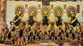 ▲財神爺們故事曝光，有五路、八路、十路財神快拜。保佑大賺金山。（圖／記者鍾志鵬攝影）