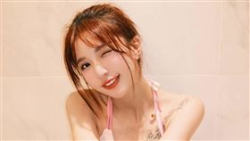 Dora身材凹凸有致。（圖／翻攝自IG）