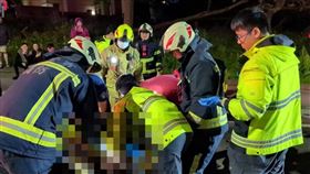 基隆凌晨發生重大車禍，李男酒駕載友追撞釀1死1傷。（圖／翻攝畫面）