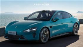 小米集團首款汽車產品「小米SU7」，目前已發生2起事故。（圖／小米汽車官網）