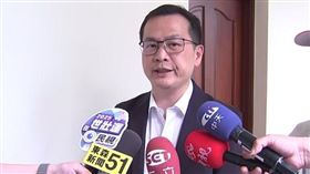 ▲羅智強回應回應「尊重罷團的公民權益」，隨即轉身走人。（圖／翻攝畫面）