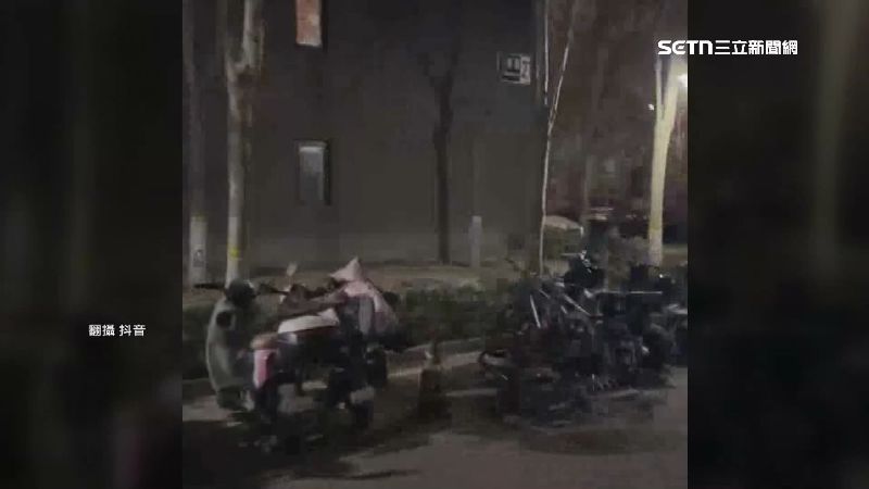 中國迎罕見大風　北京列車停駛、故宮閉館