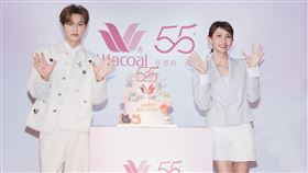 王子跟粿粿出席內衣代言。（圖／華歌爾提供）