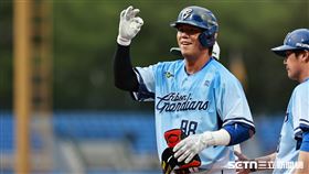 ▲中職36年例行賽，富邦悍將指定打擊高國麟敲出安打。（圖／記者劉彥池攝影）