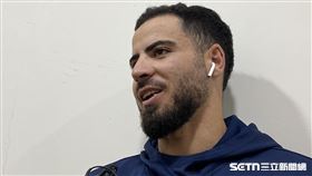 ▲中信兄弟洋投黃博多，平常習慣叼著牙籤，包括投球時也是。（圖／記者張沛嘉攝影）