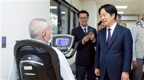 總統賴清德視導暨慰問台南榮譽國民之家（圖／總統府提供）