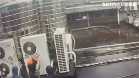 ▲2日籍滑板選手池田及戶倉酒後闖入大樓噴漆塗鴉遭逮。（圖／翻攝畫面）