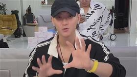 ▲黃子韜表示為了做衛生棉賭上一切。（圖／翻攝自微博） 