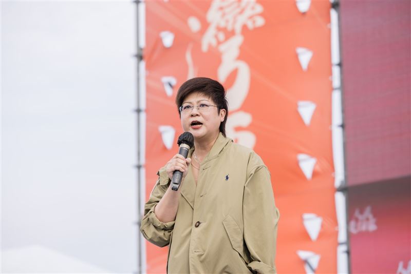 新竹雙罷總部發言人、陽明交大法律學者林志潔表示,今天接到最特別的連署超人電話,是來自新竹某坐月子中心媽媽們的集體連署書。(圖/資料照)