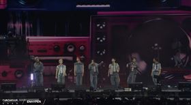 ▲ENHYPEN創下K-POP男團最短時間內登上科切拉舞台的紀錄。（圖／翻攝自Coachella YT）