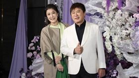 綜藝大哥胡瓜帶著太太丁柔安今（13日）出席子弟兵賴慧如和劉家銘婚宴。（圖／侯世駿攝）

