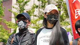 中配「亞亞」返中接受《環球》專訪，稱小孩遭老師霸凌「大半同學都自認是中國人」。（本刊資料照）

