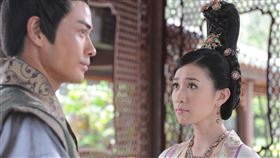 佘詩曼飾演的劉三好如同「聖母」。（圖／年代MUCH提供）