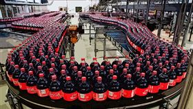 ▲ 可口可樂撤回重複使用目標引爆爭議，股東倡議要求企業揭露實質進展與真實供應鏈數據。（圖／永續新聞網官網） 