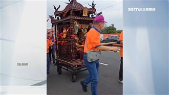 神隊友？新屋媽祖出巡　連署站前2度停轎