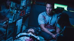 ▲張孝全在電影中以暴制暴，為了妻女復仇而展開拼鬥。（圖／華映娛樂提供） 