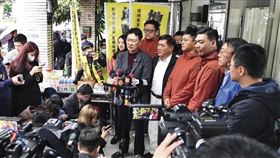 罷免雙吳青年軍捲入死人連署風波，北檢啟動調查，反激起藍軍不滿。（翻攝賴苡任臉書）