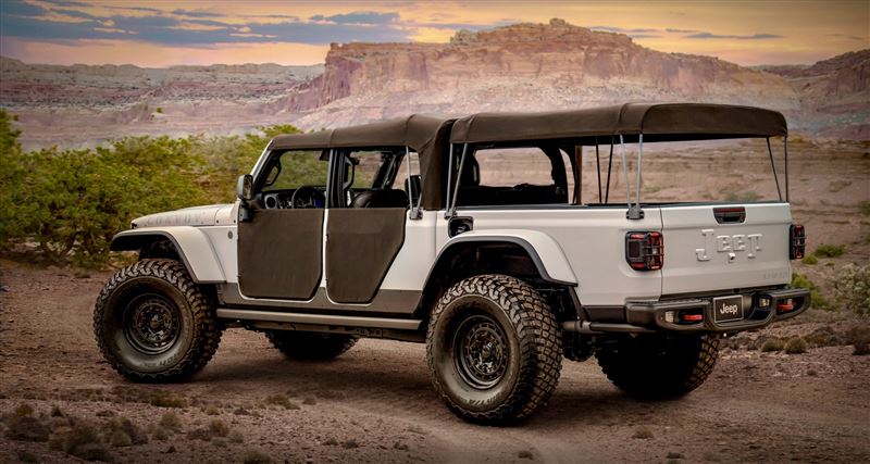 Jeep Convoy Concept外型瞬間把人拉回1960年代的榮光歲月。（圖／翻攝Stallantis）