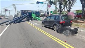 車禍,聯結車,鋼管,女騎士