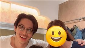 林志玲（右上）與老公AKIRA（左上）合體招待阿如那（左下）。（圖／翻攝自IG）