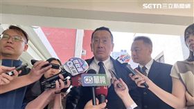 ▲國防部長顧立雄15日下午在立法院受訪。（圖／記者蘇晏男攝影）